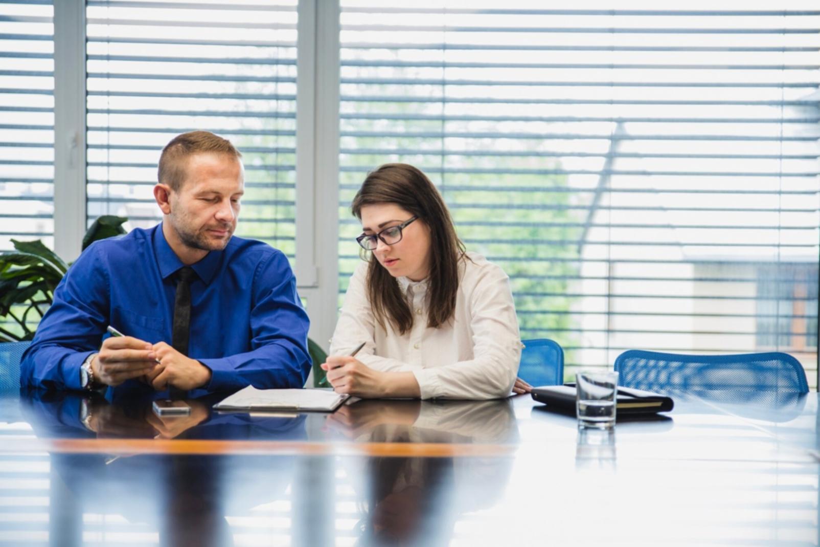 Consultation financière personnalisée dans nos bureaux modernes