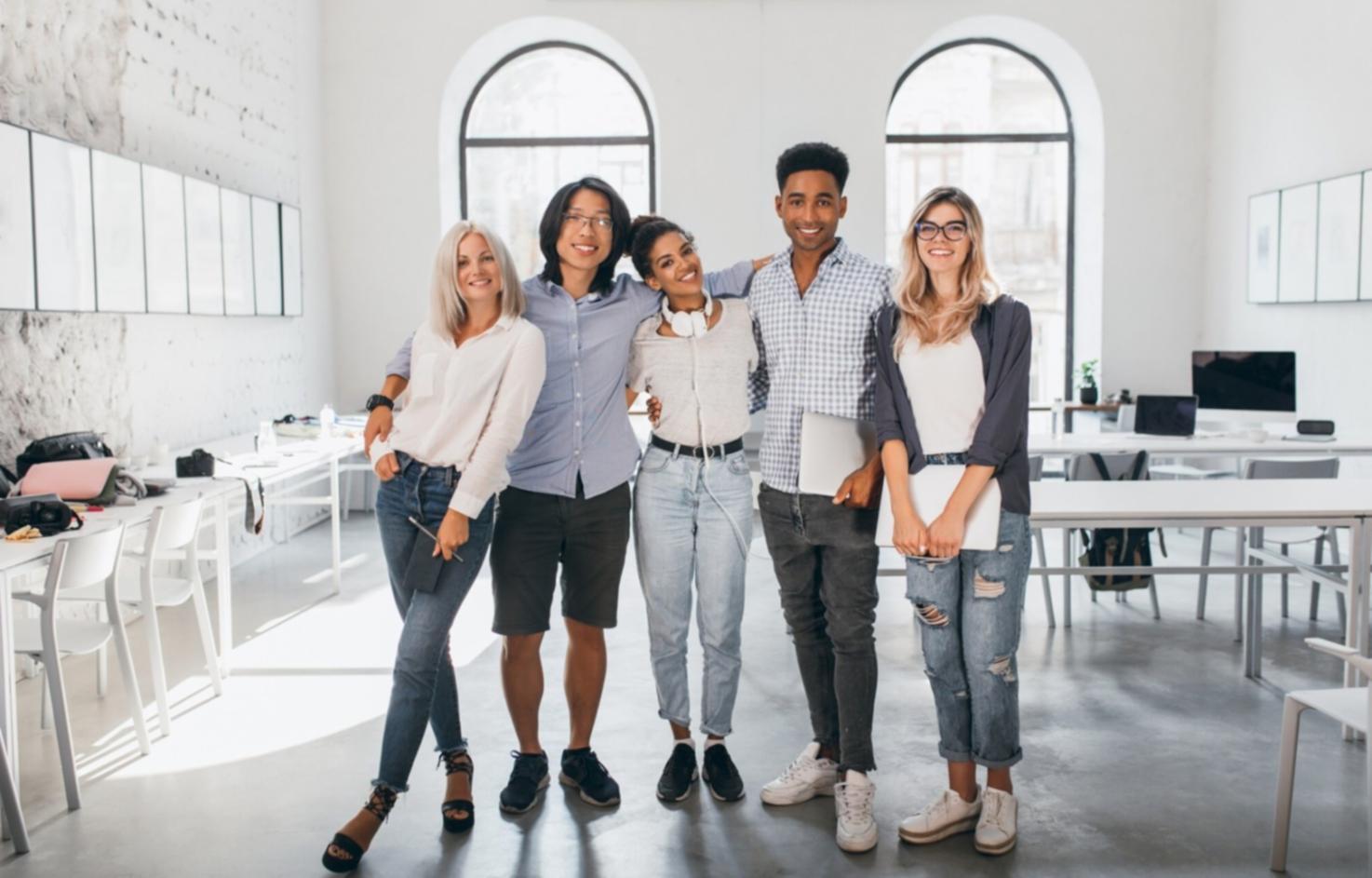 Espace de travail collaboratif moderne